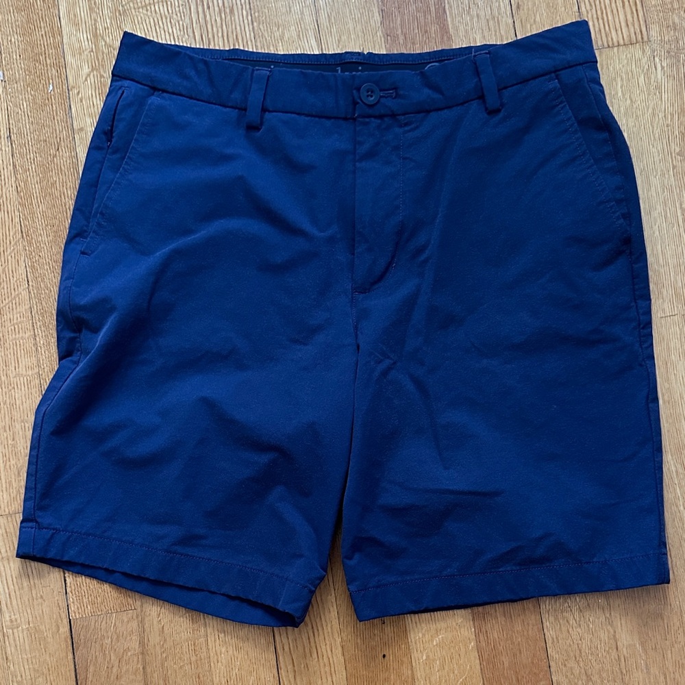 Vineyard Vines On The Go Classic Blue Flat Front Shorts size 32